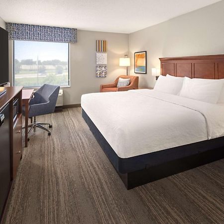 Hampton Inn Minneapolis Northwest Мейпъл Гроув Екстериор снимка