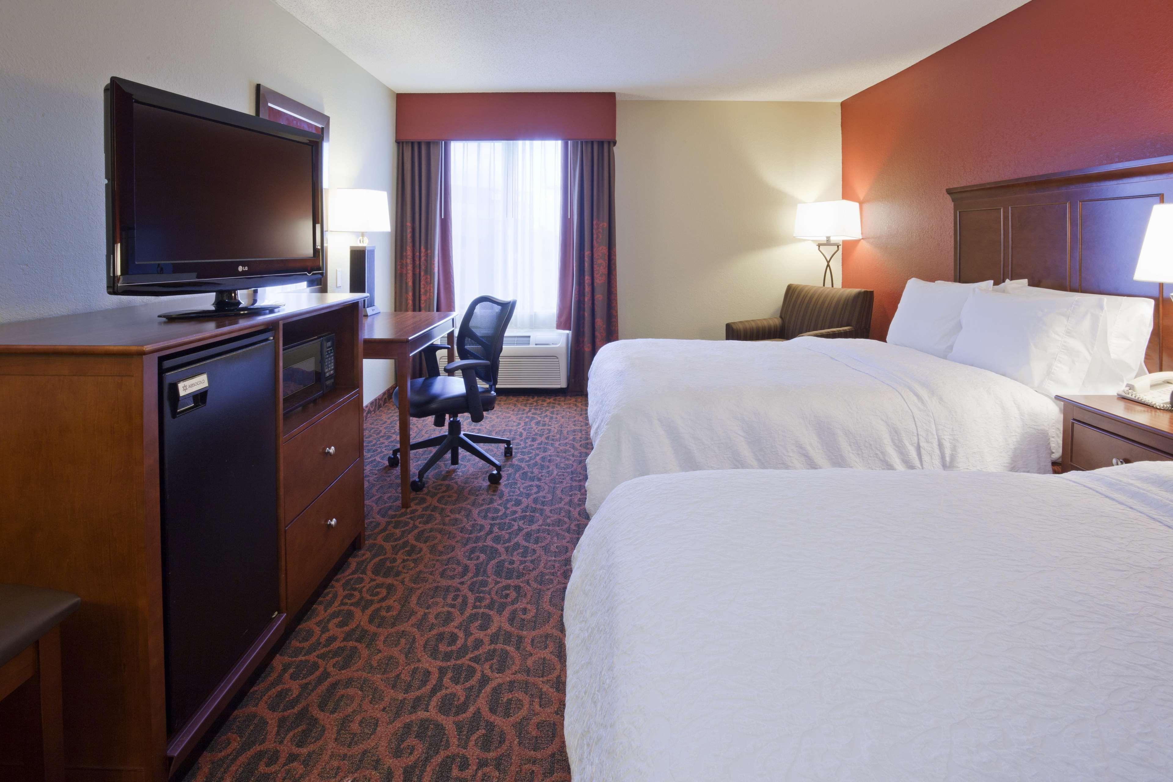 Hampton Inn Minneapolis Northwest Мейпъл Гроув Екстериор снимка