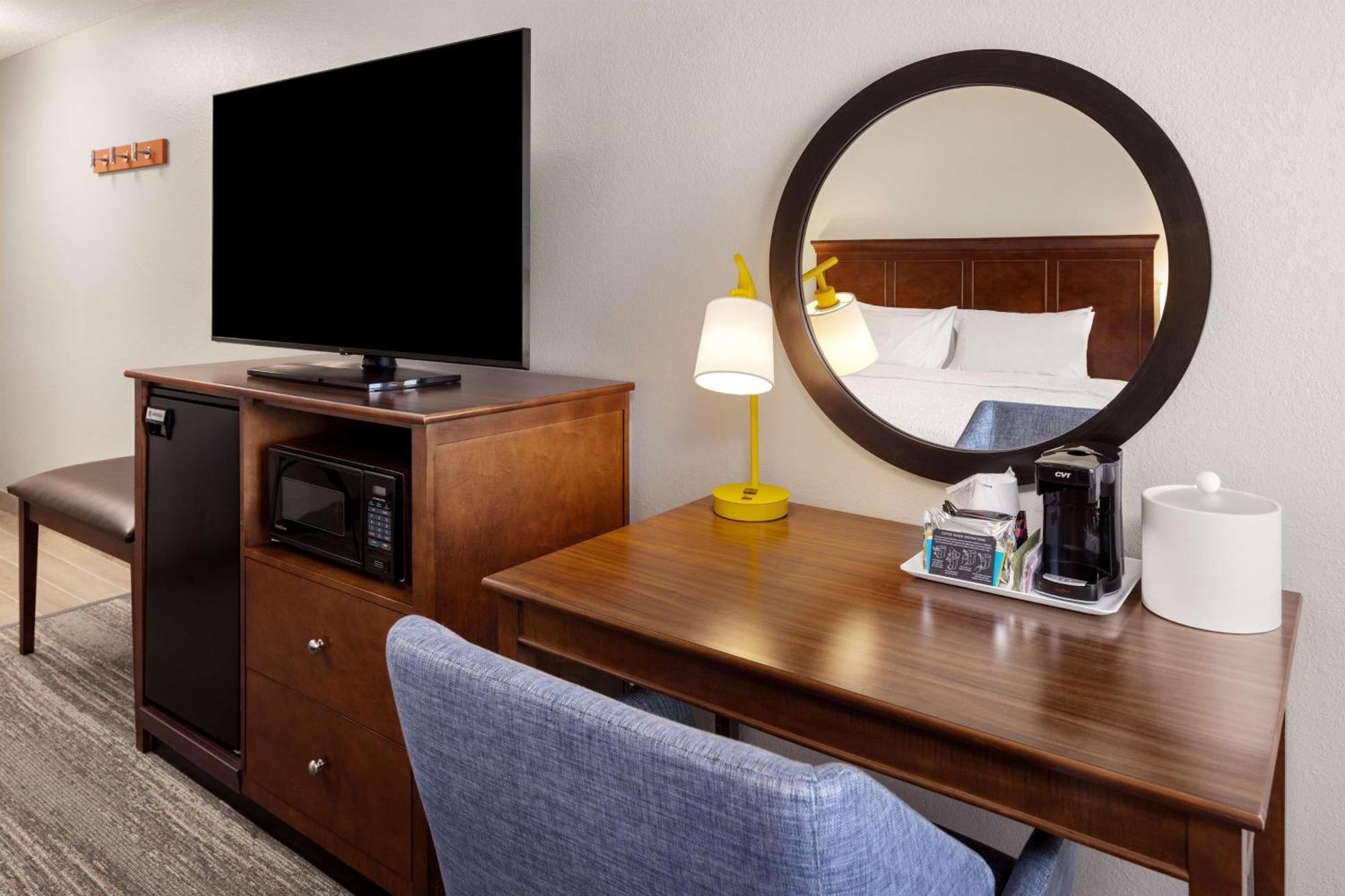 Hampton Inn Minneapolis Northwest Мейпъл Гроув Екстериор снимка