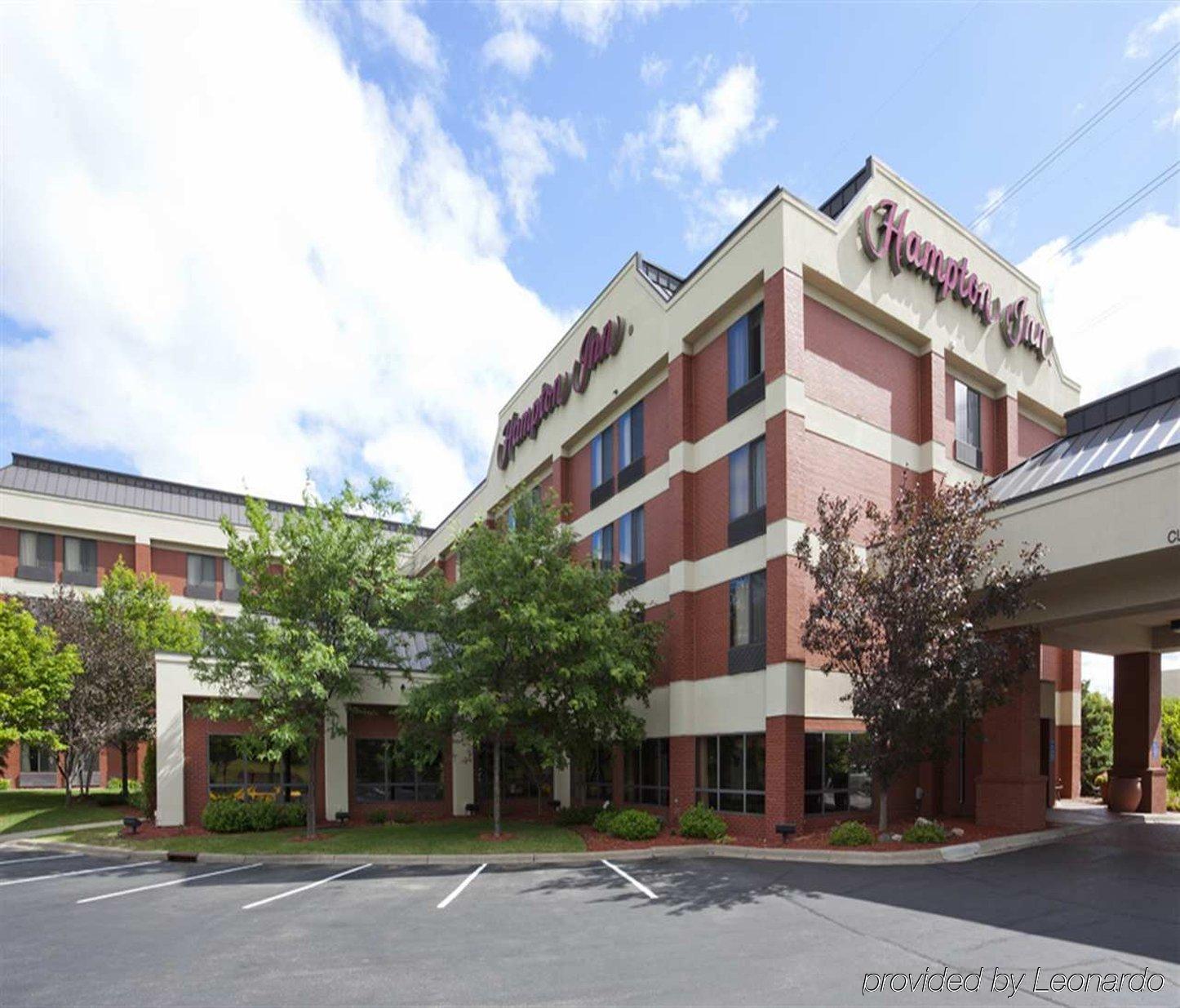 Hampton Inn Minneapolis Northwest Мейпъл Гроув Екстериор снимка